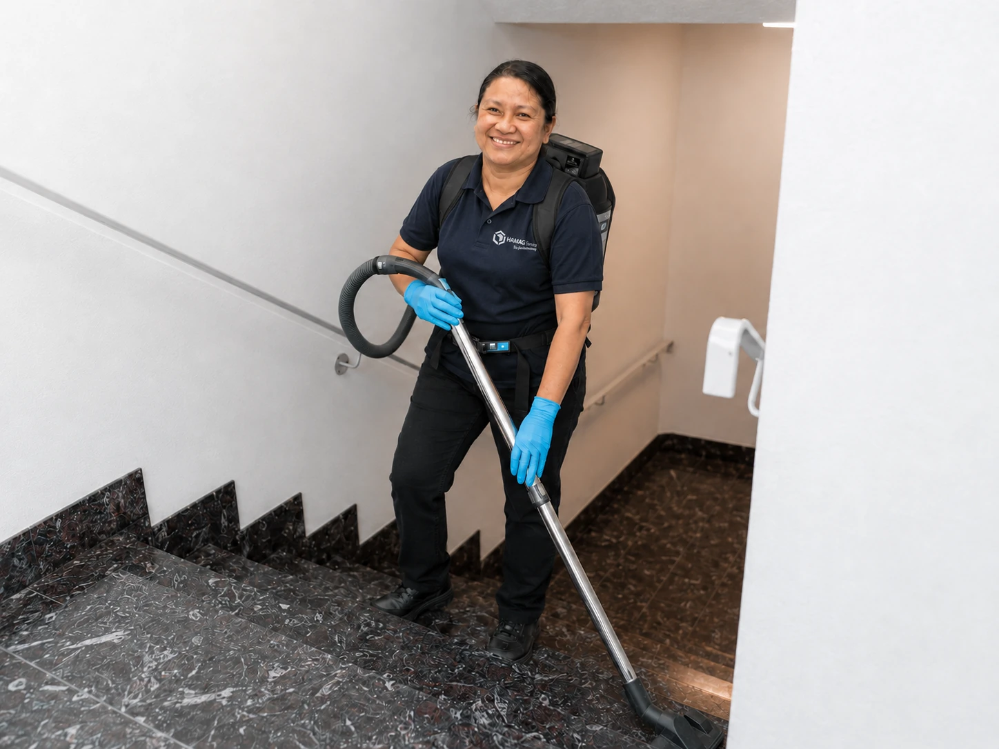 Treppenhausreinigung Hamburg Hausverwaltung HAMAG Service